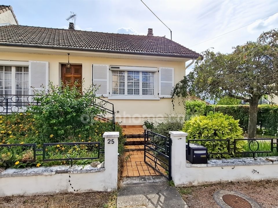 Villa en Bellerive-sur-Allier, Allier - foto 1