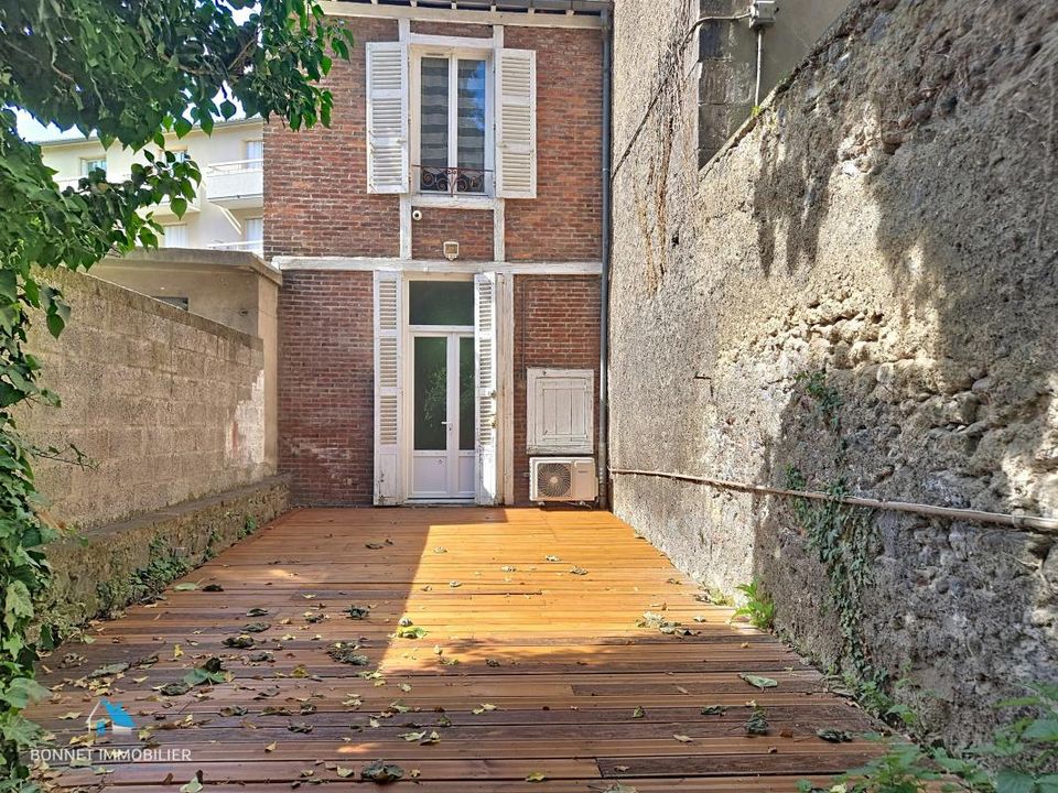 Villa i Clermont-Ferrand, Puy-de-Dome - foto 1