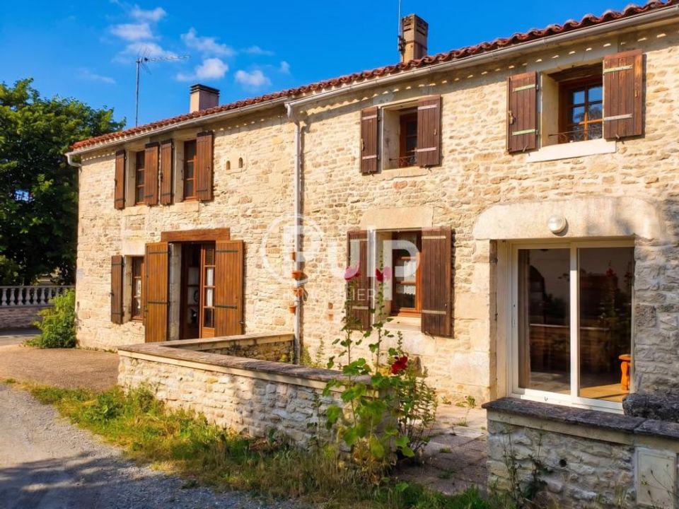 Villa a Bernay-Saint-Martin, Charente-Maritime - foto 1