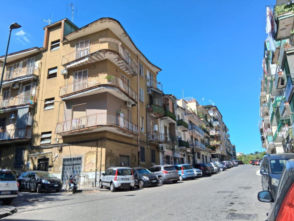 Erhvervsejendom i Naples, Naples - foto 2
