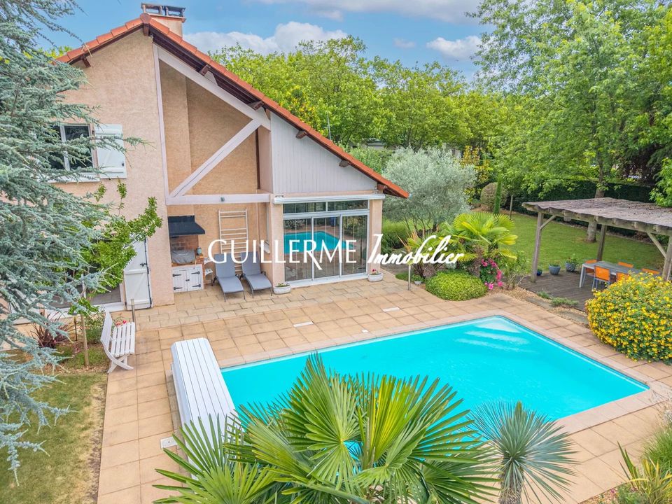 Villa i La Tour-de-Salvagny, Rhone - foto 1