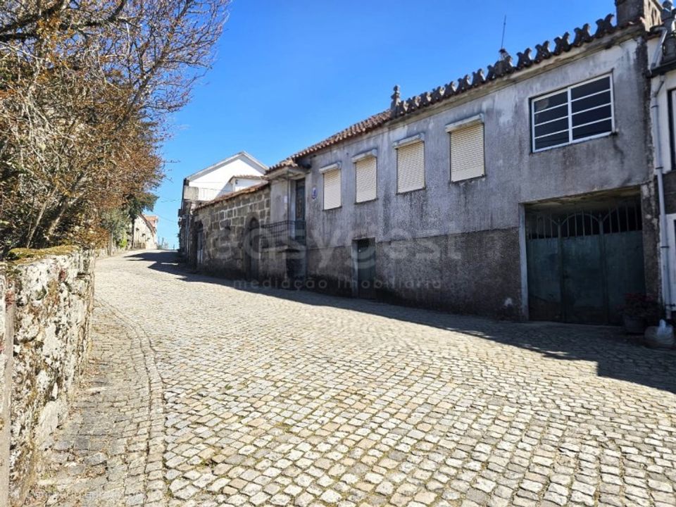 Casa adossada a Moimenta de Maceira Dao e Lobelhe do Mato, Viseu - foto 1