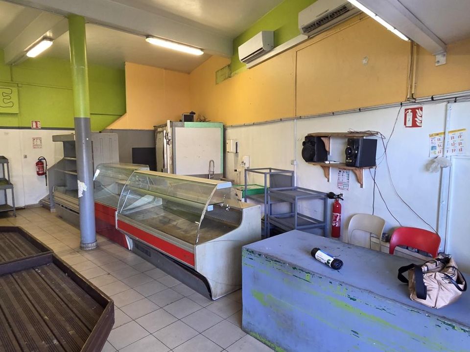 Erhvervsejendom i Petite-Ile, La Reunion - foto 1
