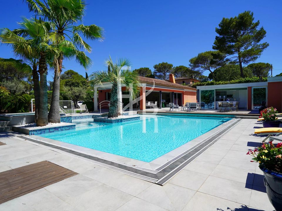 Villa i Mougins, Alpes-Maritimes - foto 1