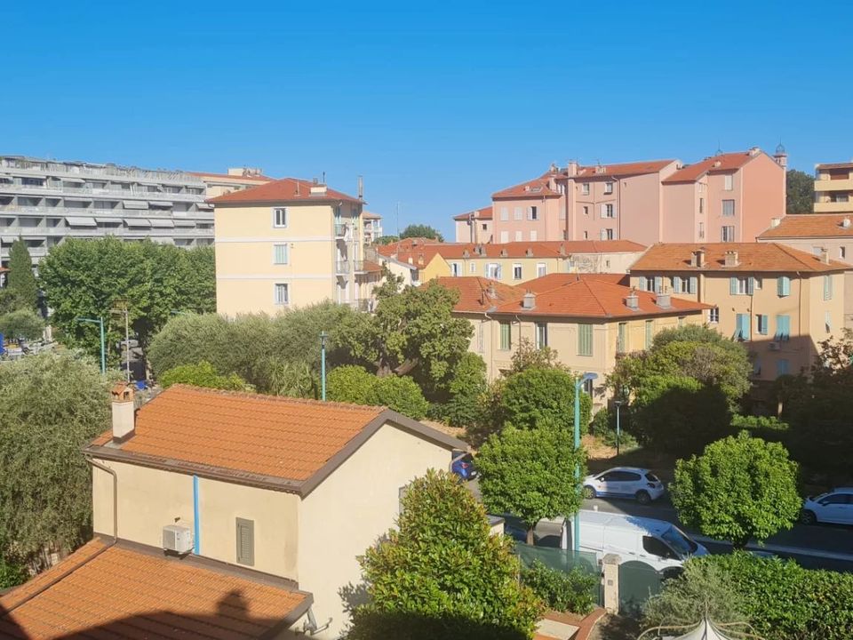 Lejlighed i Menton, Alpes-Maritimes - foto 1