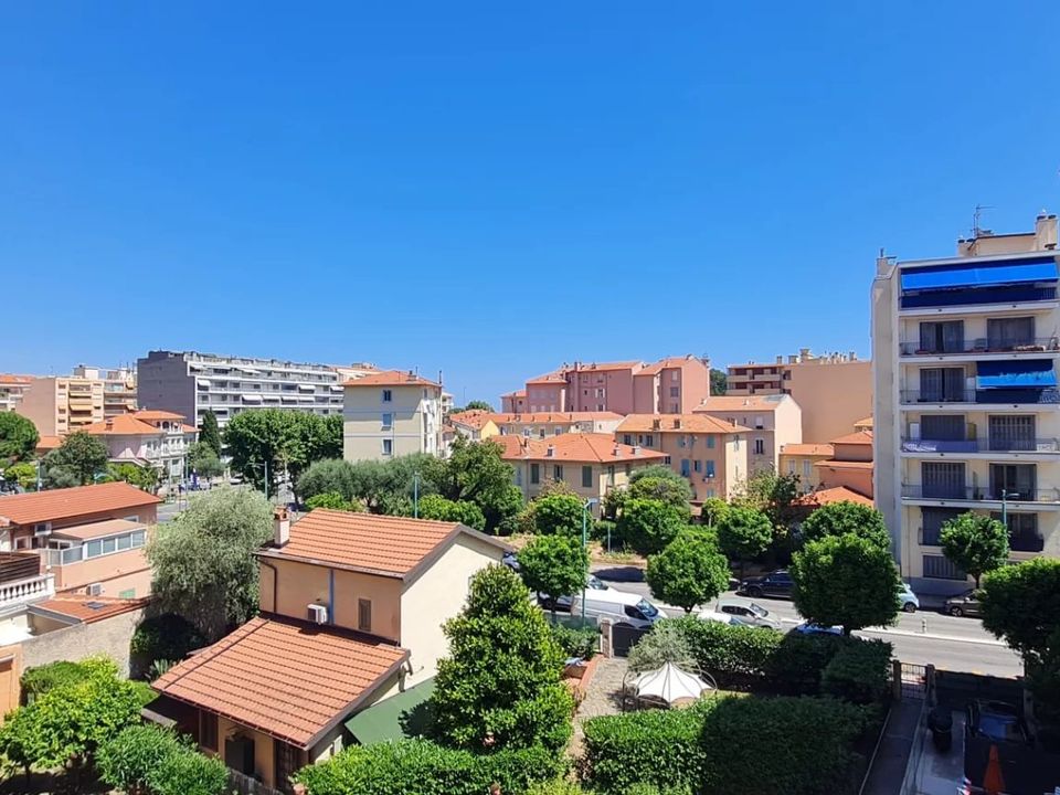 Lejlighed i Menton, Alpes-Maritimes - foto 1