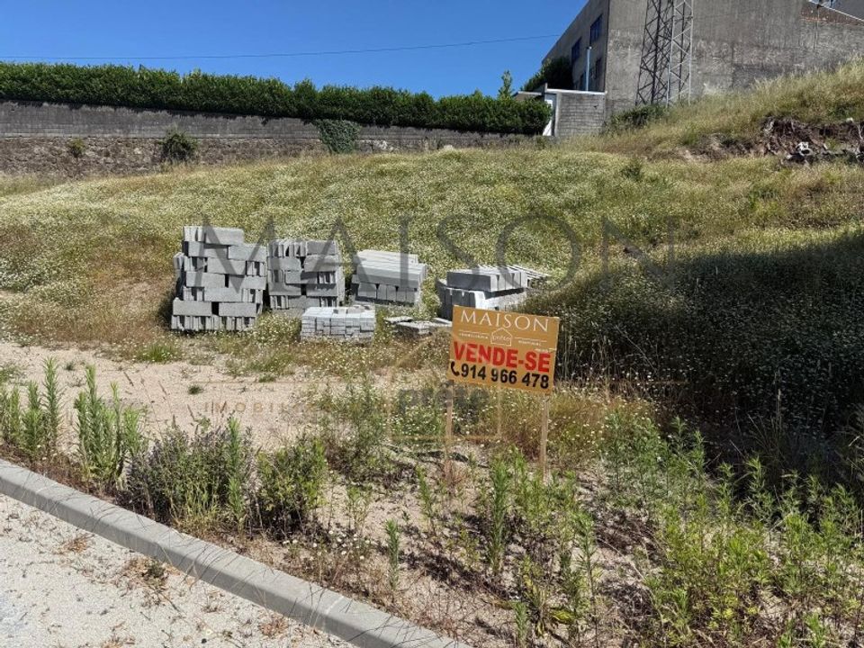 Helårsgrund i Penafiel, Porto - foto 1