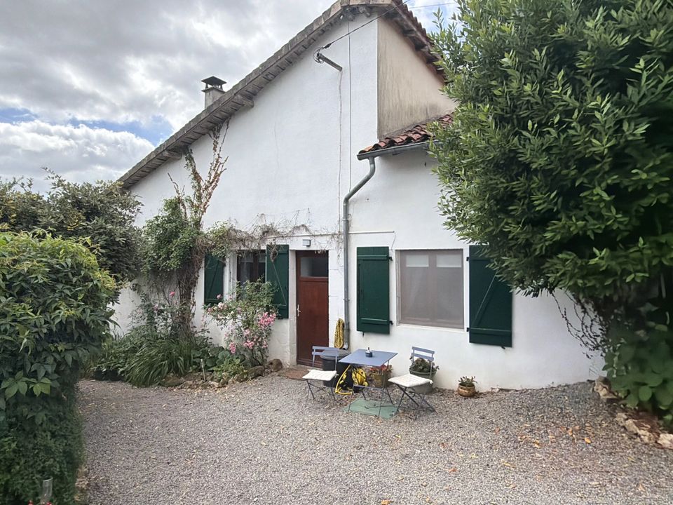 Villa i Chasseneuil-sur-Bonnieure, Charente - foto 1