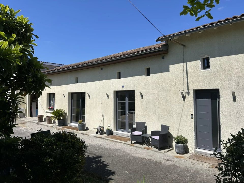 Villa a Barbezieux-Saint-Hilaire, Charente - foto 1