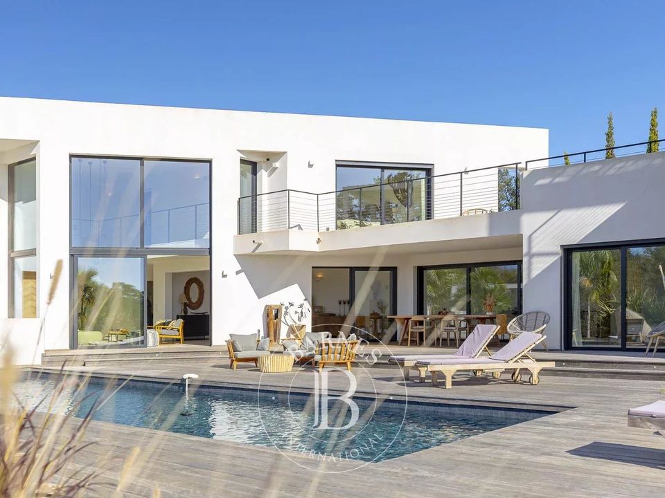 Villa em Sainte-Lucie de Porto-Vecchio, Corse-du-Sud - foto 1