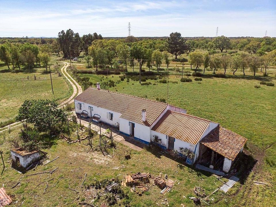 Gårdshus i Santiago do Cacem, Setubal - bilde 1