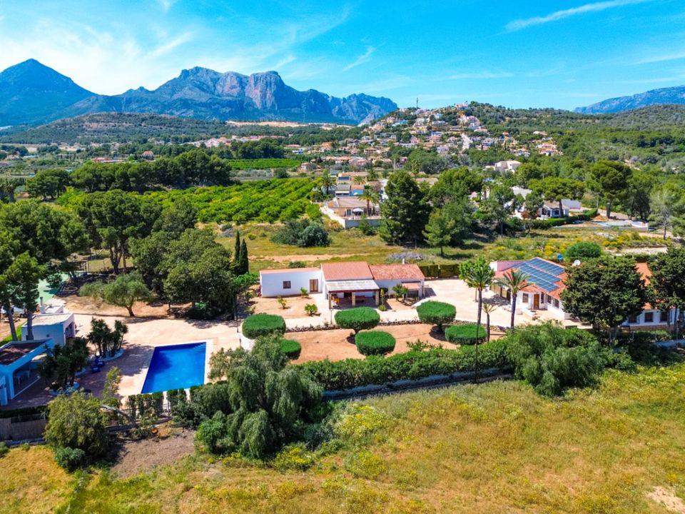 Villa i Alfaz del Pi, Alicante - foto 1