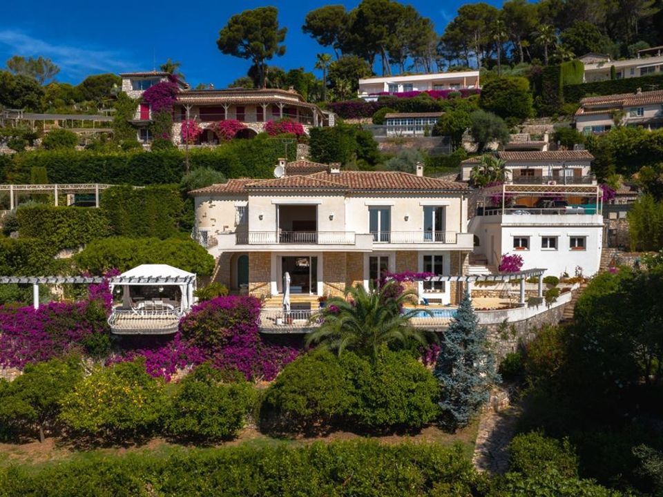 Villa en Vallauris, Alpes-Maritimes - foto 1
