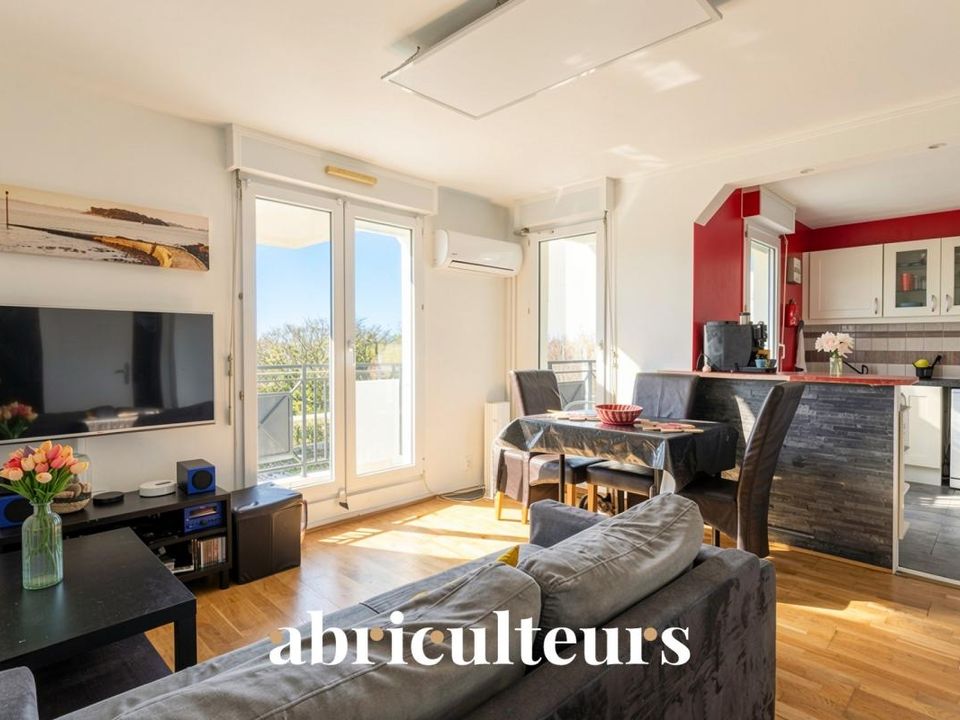 Lejlighed i Issy-les-Moulineaux, Hauts-de-Seine - foto 1