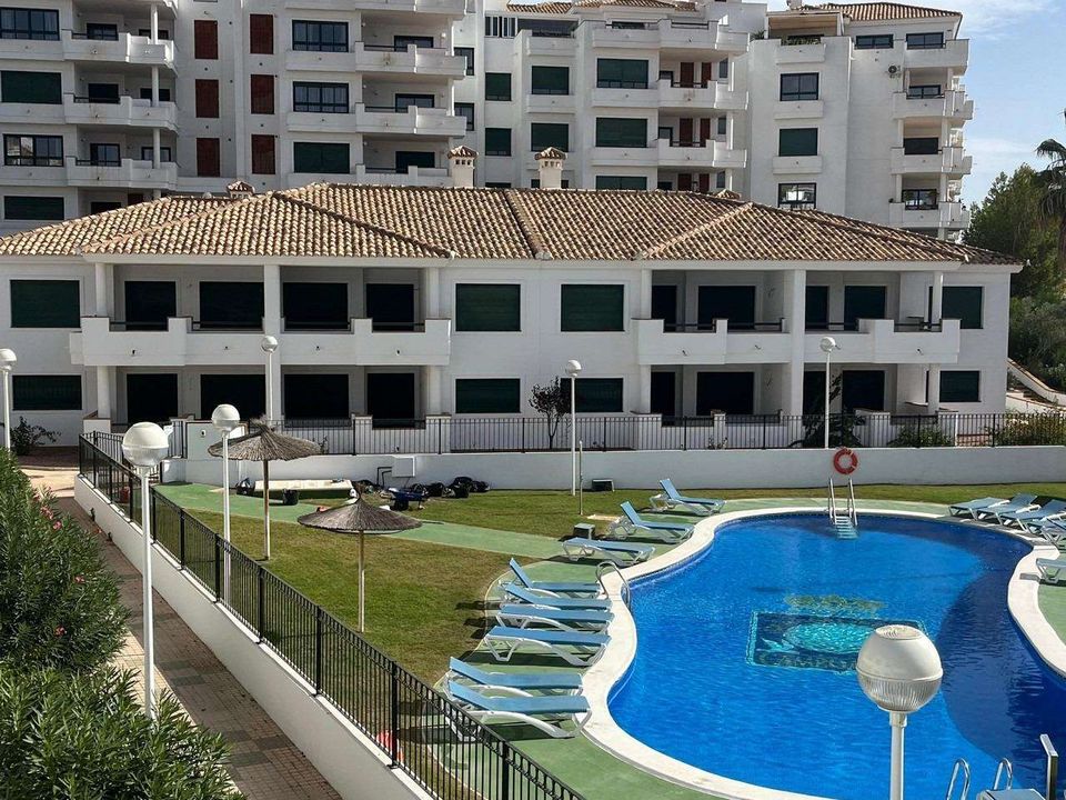 Lejlighed i Dehesa De Campoamor, Alicante - foto 1