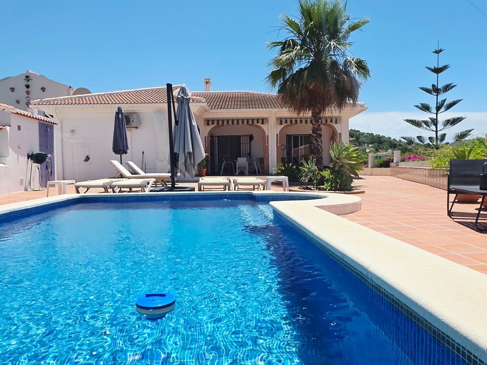 Villa en Canillas De Albaida, Malaga - foto 2