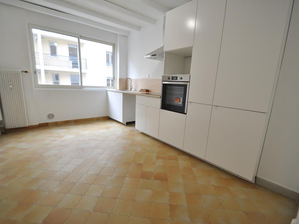 Lejlighed i Villeurbanne, Rhone - foto 4
