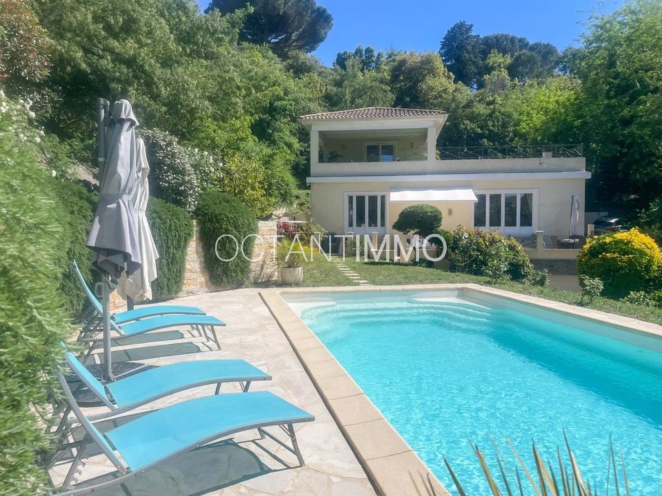 Villa i Vallauris, Alpes-Maritimes - foto 1