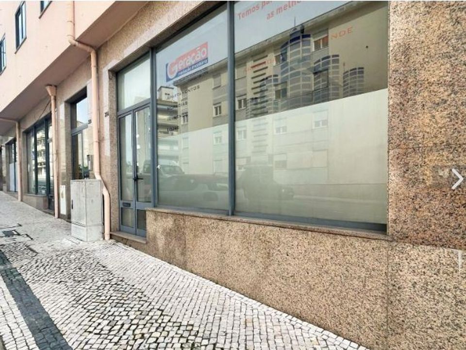 Erhvervsejendom i Sao Joao da Madeira, Aveiro - foto 1