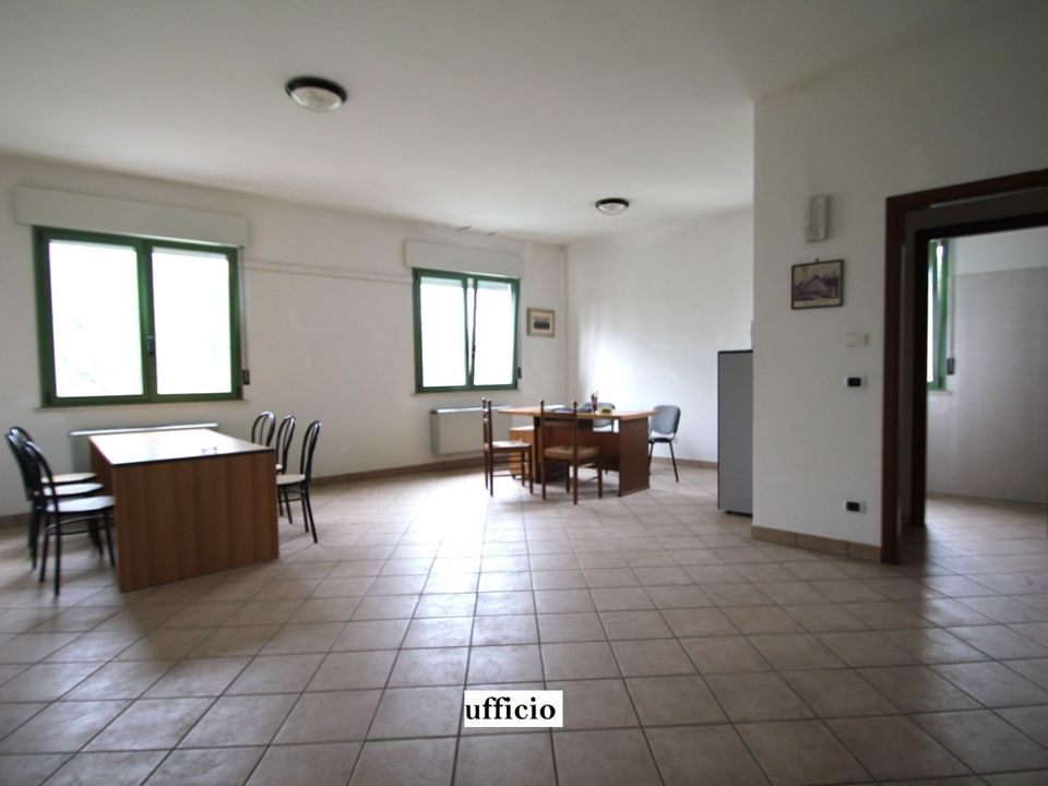Kommersiell fastighet i Santarcangelo Di Romagna, Rimini - foto 1
