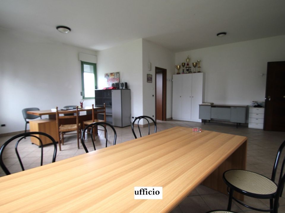 Kommersiell fastighet i Santarcangelo Di Romagna, Rimini - foto 2