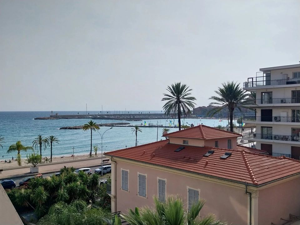 Lejlighed i Menton, Alpes-Maritimes - foto 1