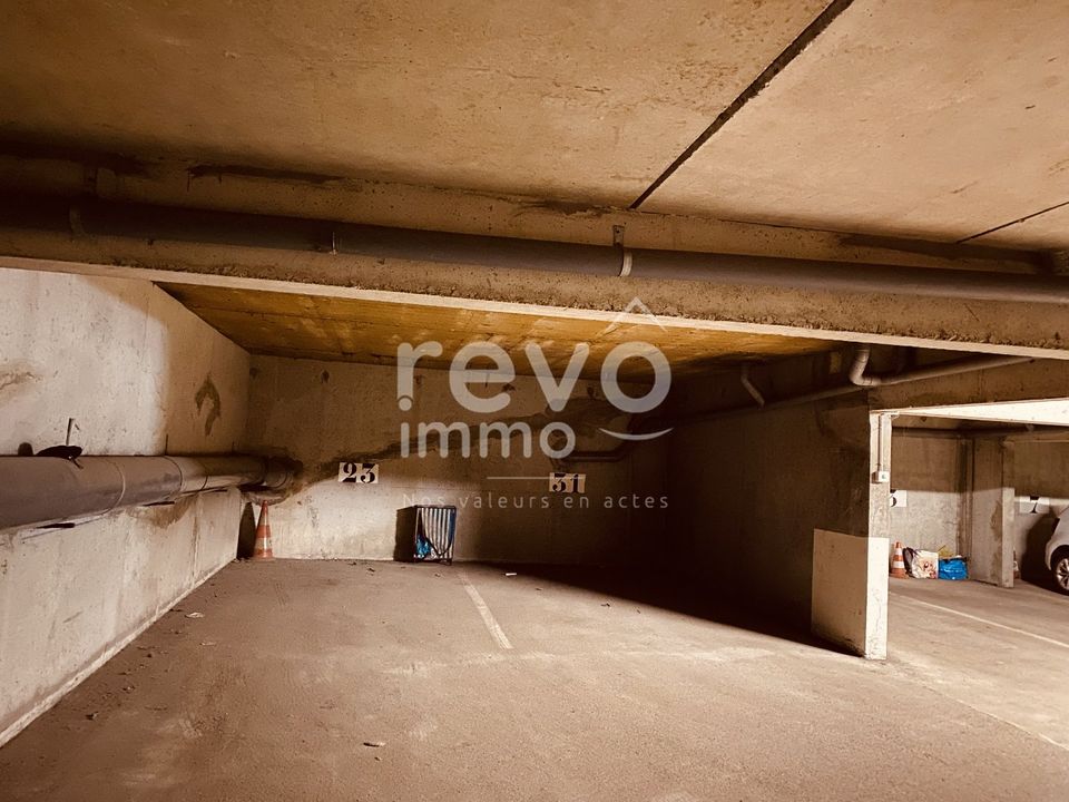 Parkeringsplads i Angers, Maine-et-Loire - foto 3