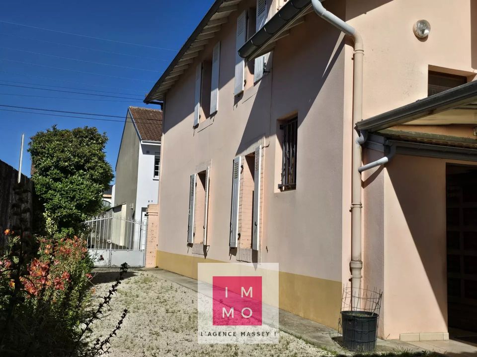 Villa i Tarbes, Hautes-Pyrenees - foto 1