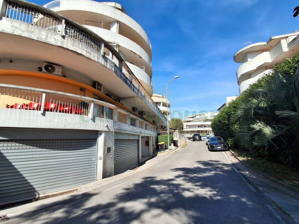 Parkeringsplads i Mercato San Severino, Salerno - foto 3