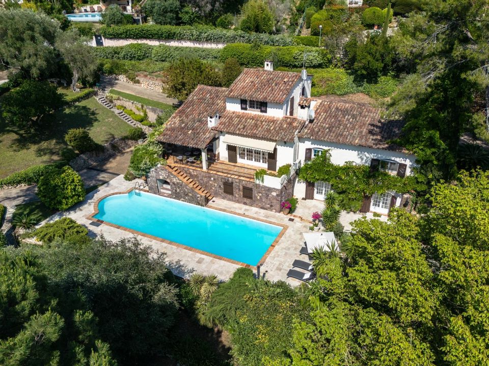 Villa i Mandelieu-la-Napoule, Alpes-Maritimes - foto 1