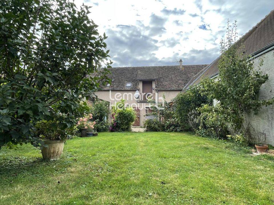 Village house in Bû, Eure-et-Loir - photo 1