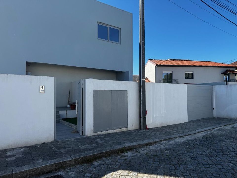 Duplex i Oliveira do Douro, Porto - foto 1