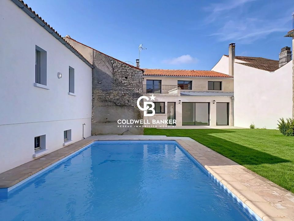 Villa i Saint-Hilaire-de-Villefranche, Charente-Maritime - foto 1