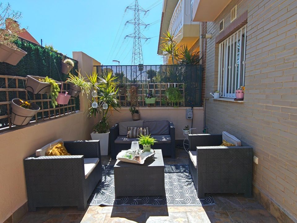 Rijtjeshuis in San Antonio De Benageber, Valencia - foto 2