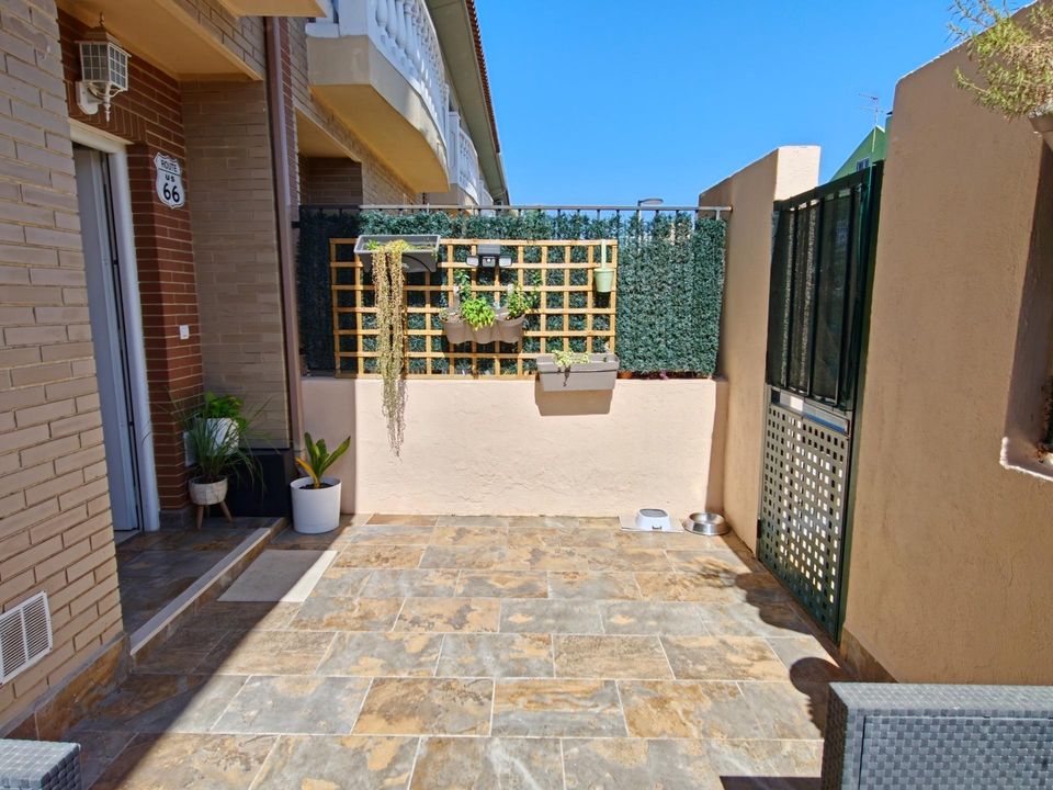 Rijtjeshuis in San Antonio De Benageber, Valencia - foto 3