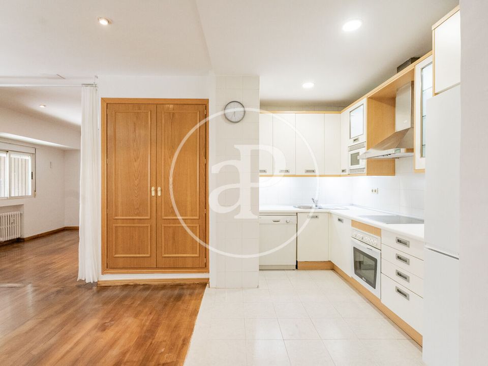 Apartment in Madrid, Madrid - photo 2