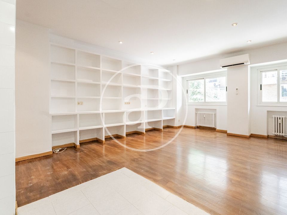 Apartment in Madrid, Madrid - photo 4