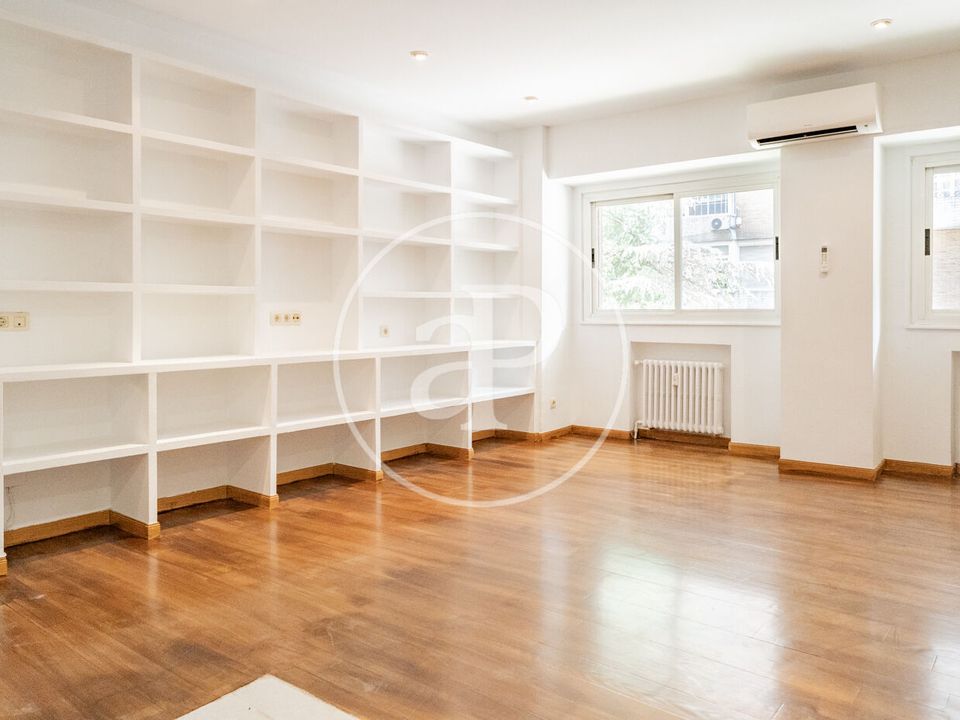 Apartment in Madrid, Madrid - photo 5