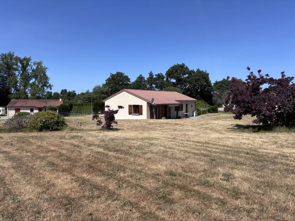Bungalow in Mailhac-Sur-Benaize, Haute-Vienne - foto 2