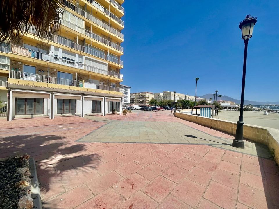 Erhvervsejendom i San Luis De Sabinillas, Malaga - foto 3