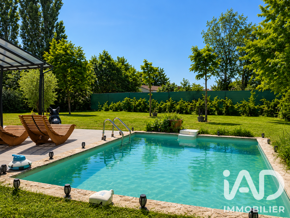 Villa a Saint-Saturnin-lès-Avignon, Vaucluse - foto 1