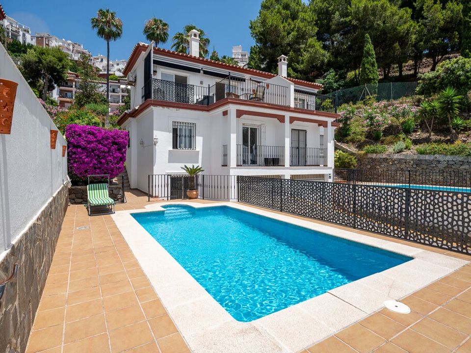 Villa in Nerja, Malaga - foto 1