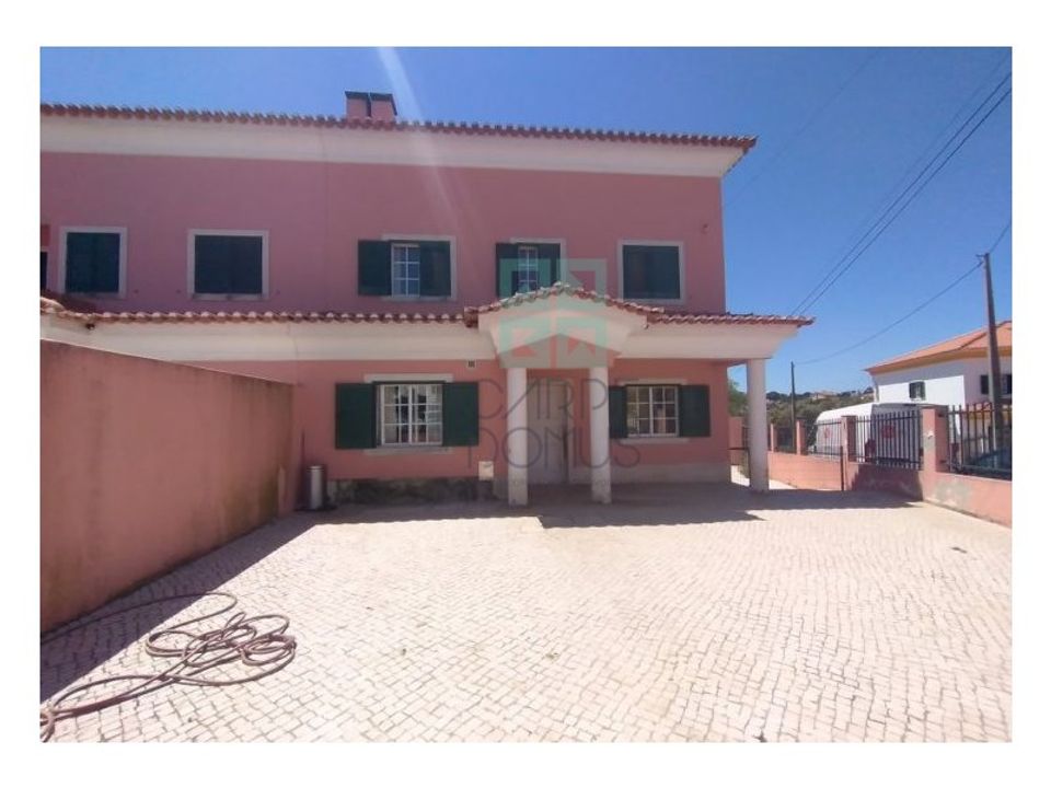 Villa in Rio de Mouro-Estacao, Lisbon - foto 3