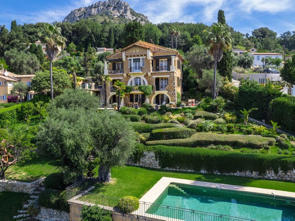 Villa in Vence, Alpes-Maritimes - foto 1
