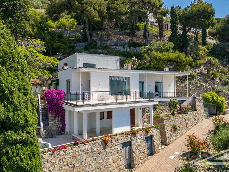 Villa en Ospedaletti, Imperia - foto 1