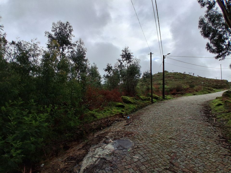 Helårsgrund i Marco de Canaveses, Porto - foto 1