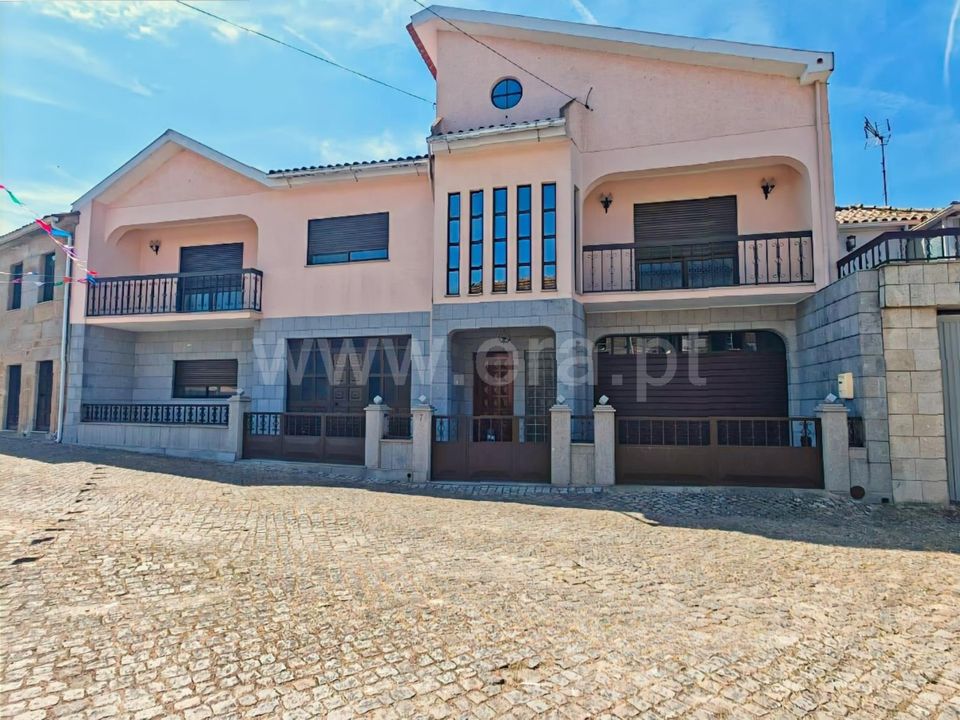 Dorpshuis in Mangualde, Viseu - foto 1