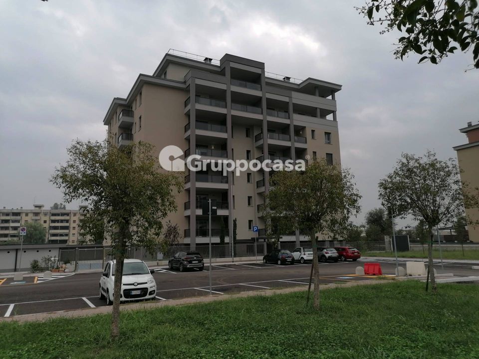 L'establiment comercial a Magenta, Milan - foto 1