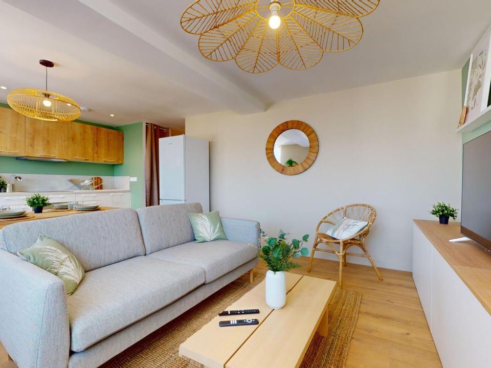 Apartment in Lyon, Rhone - photo 4