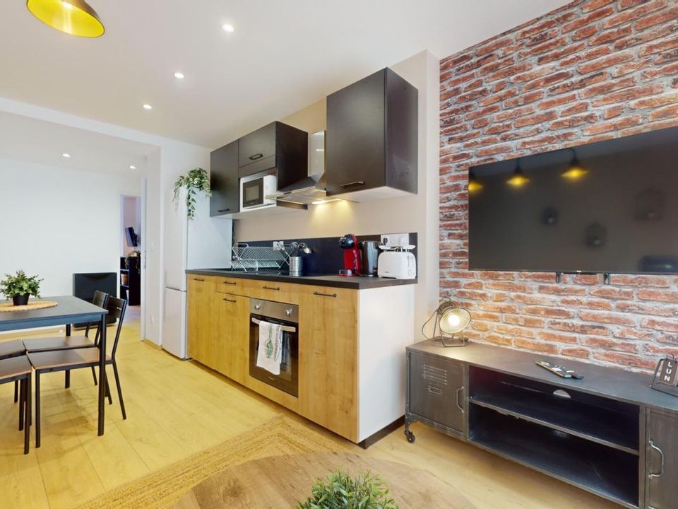 Apartment in Saint-Etienne, Loire - photo 1